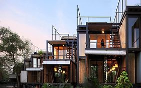 บางกอก ทรี เฮาส์